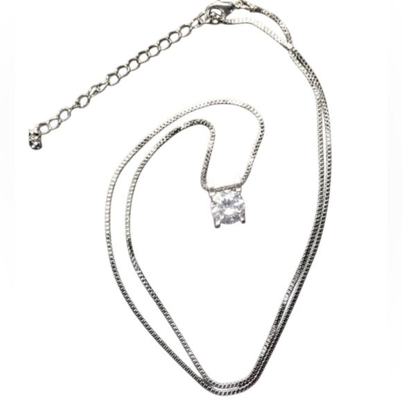 New Swarovski Earring and Necklace Set - Picture 3 of 3